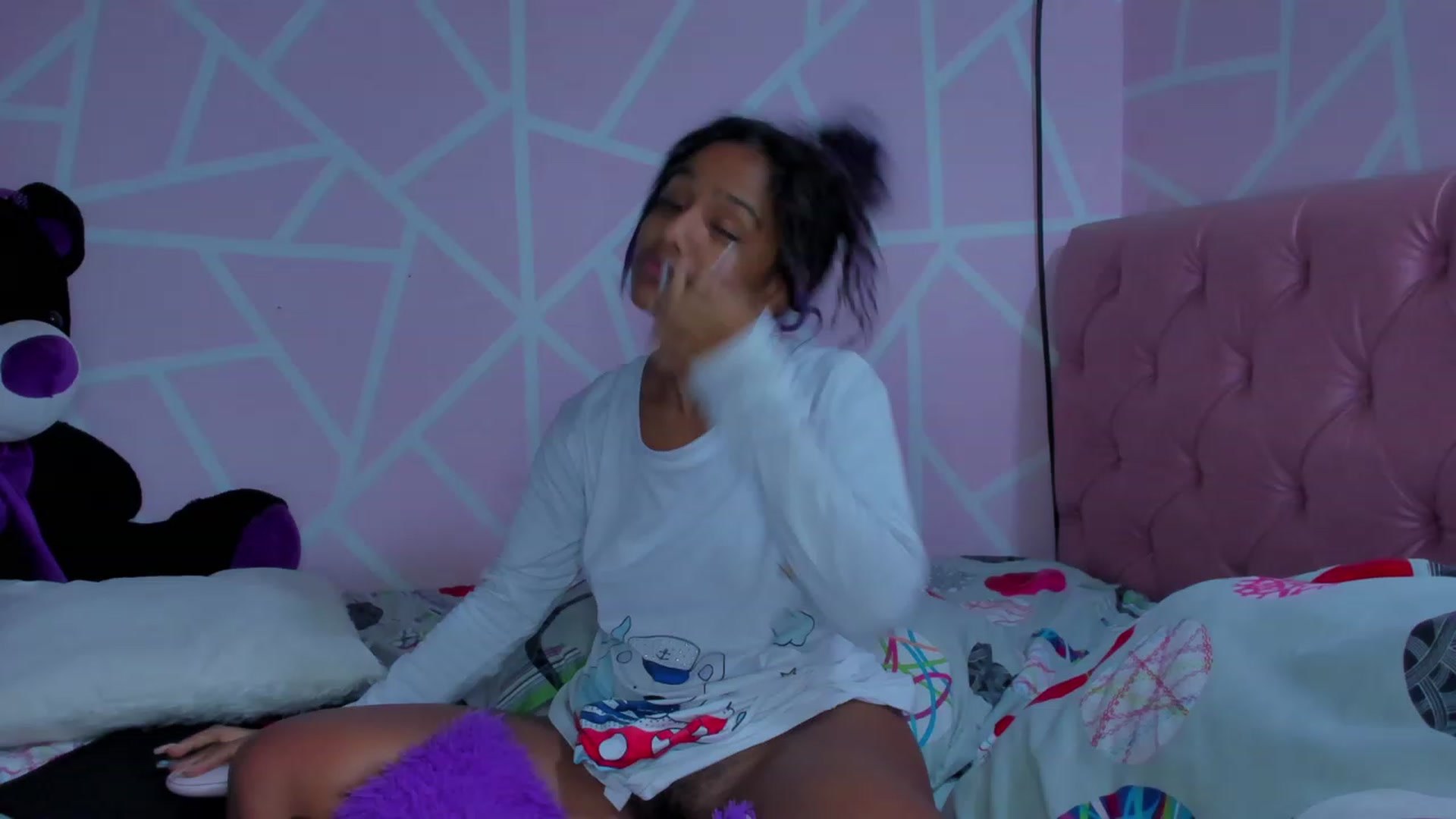 Gallery image thumbnail from Violet_Fit's myfreecams stream on, 06/21/2023, 06:59 image 9 of 20