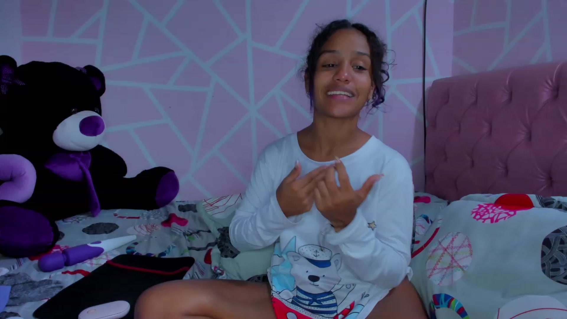 Gallery image thumbnail from Violet_Fit's myfreecams stream on, 06/21/2023, 08:25 image 6 of 20