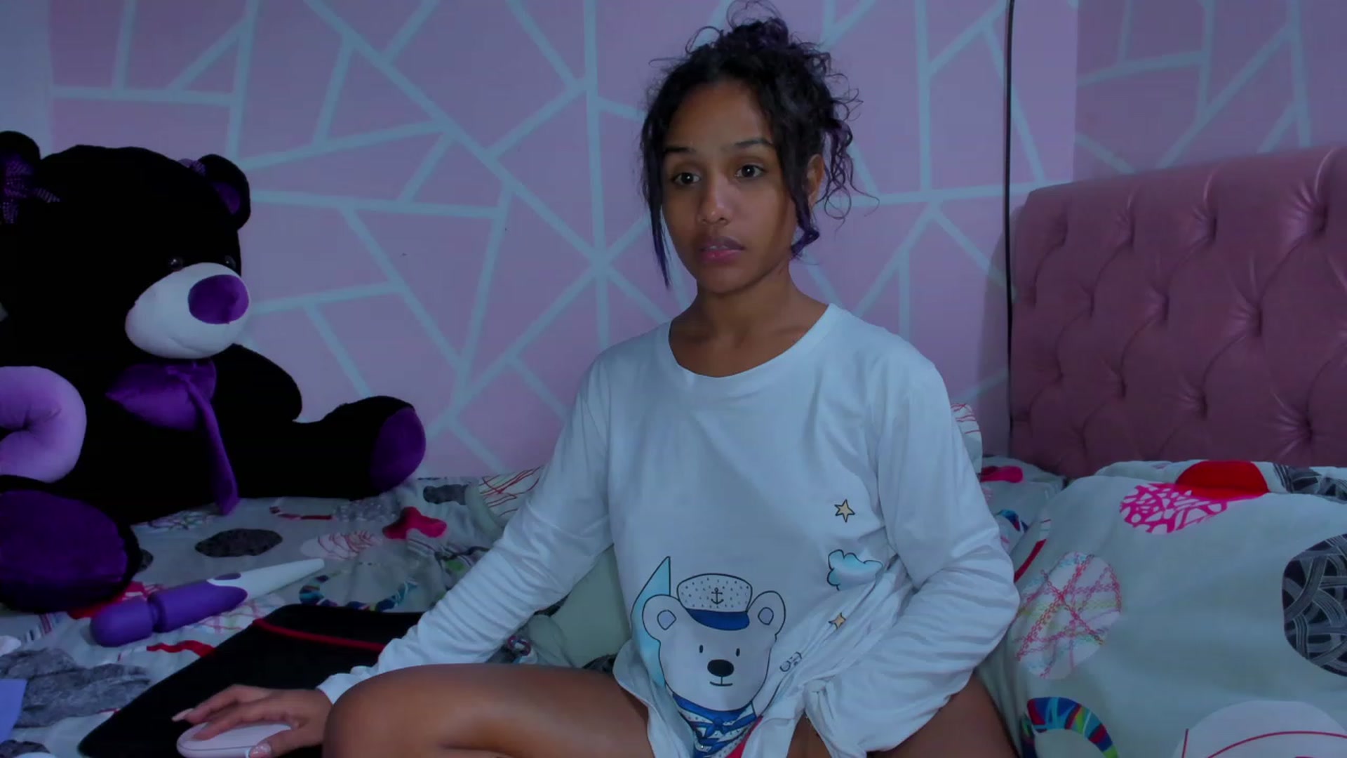 Gallery image thumbnail from Violet_Fit's myfreecams stream on, 06/21/2023, 08:25 image 8 of 20