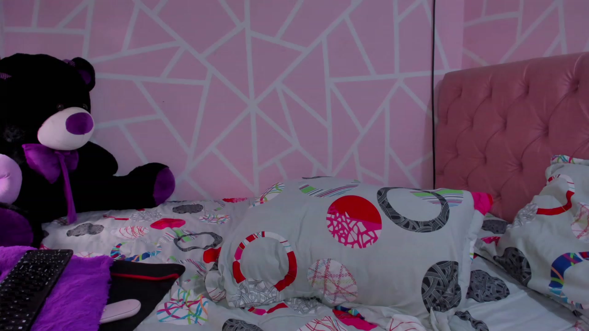 Gallery image thumbnail from Violet_Fit's myfreecams stream on, 06/21/2023, 15:54 image 4 of 20