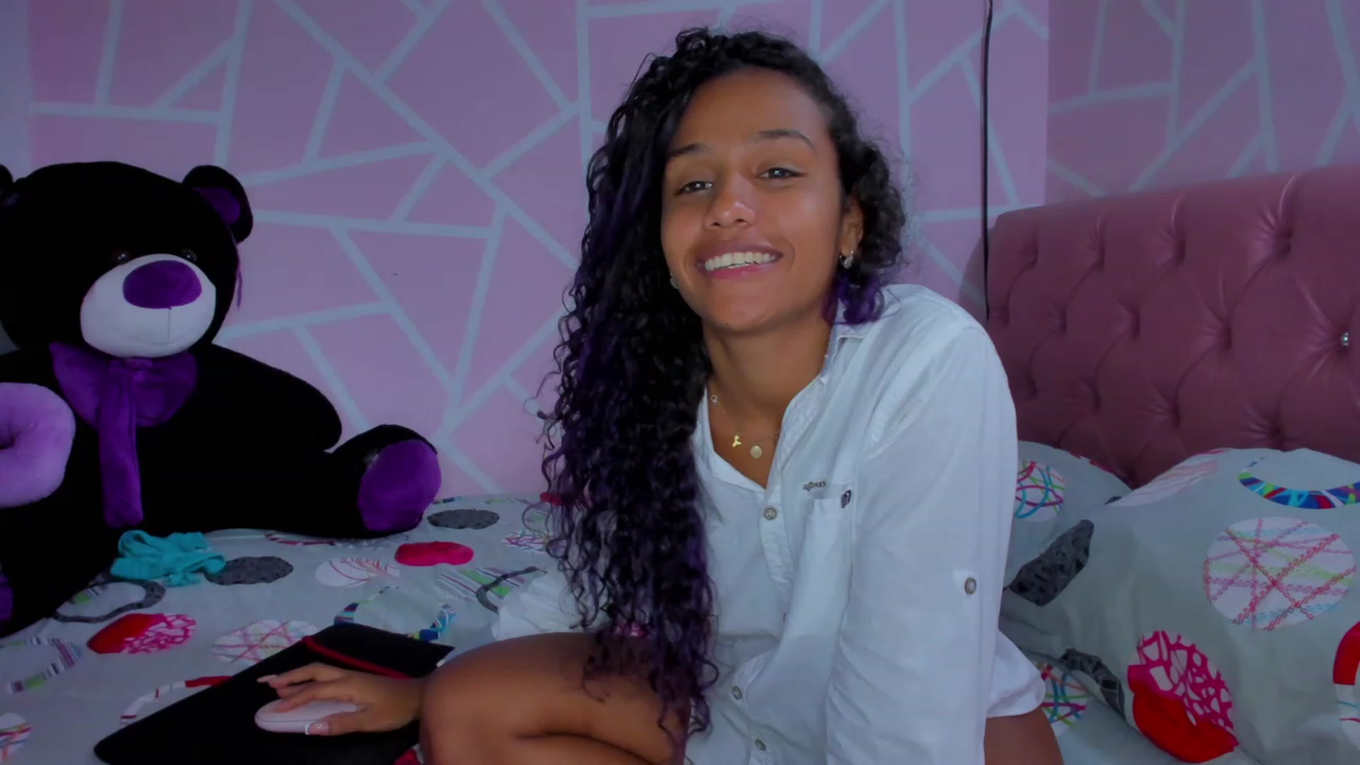 Gallery image thumbnail from Violet_Fit's myfreecams stream on, 06/24/2023, 20:16 image 10 of 20