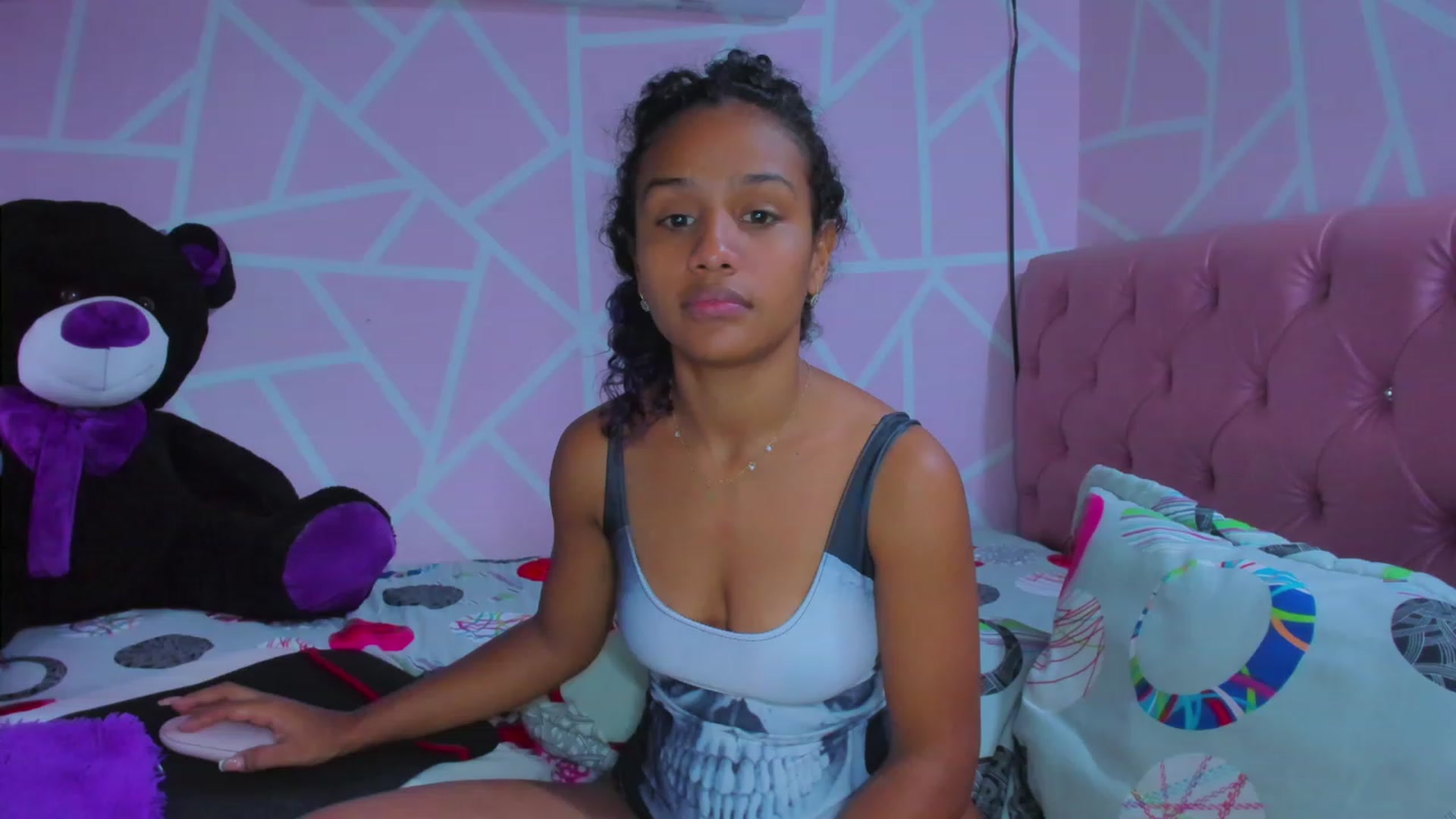Gallery image thumbnail from Violet_Fit's myfreecams stream on, 06/26/2023, 13:30 image 19 of 20