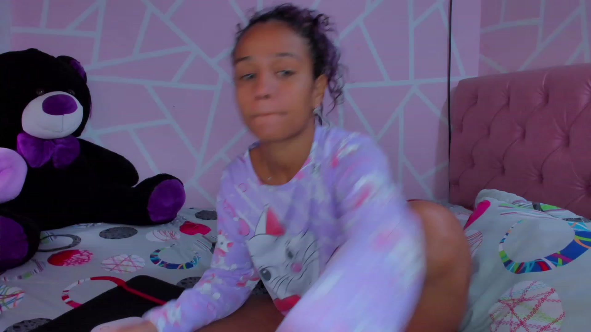 Gallery image thumbnail from Violet_Fit's myfreecams stream on, 06/28/2023, 15:13 image 15 of 20