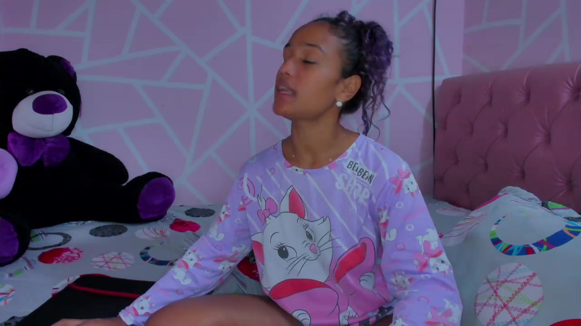 Gallery image thumbnail from Violet_Fit's myfreecams stream on, 06/28/2023, 15:13 image 13 of 20