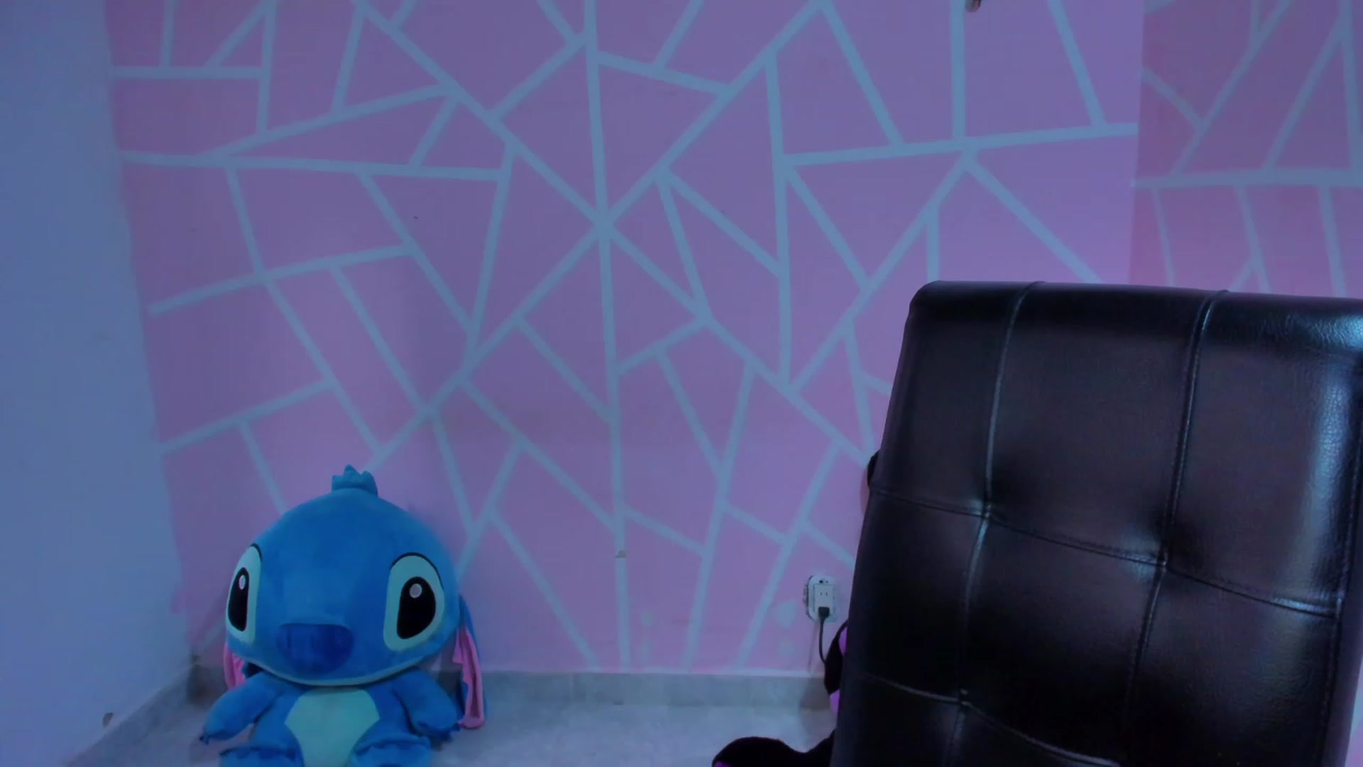 Gallery image thumbnail from Violet_Fit's myfreecams stream on, 06/30/2023, 14:40 image 1 of 20