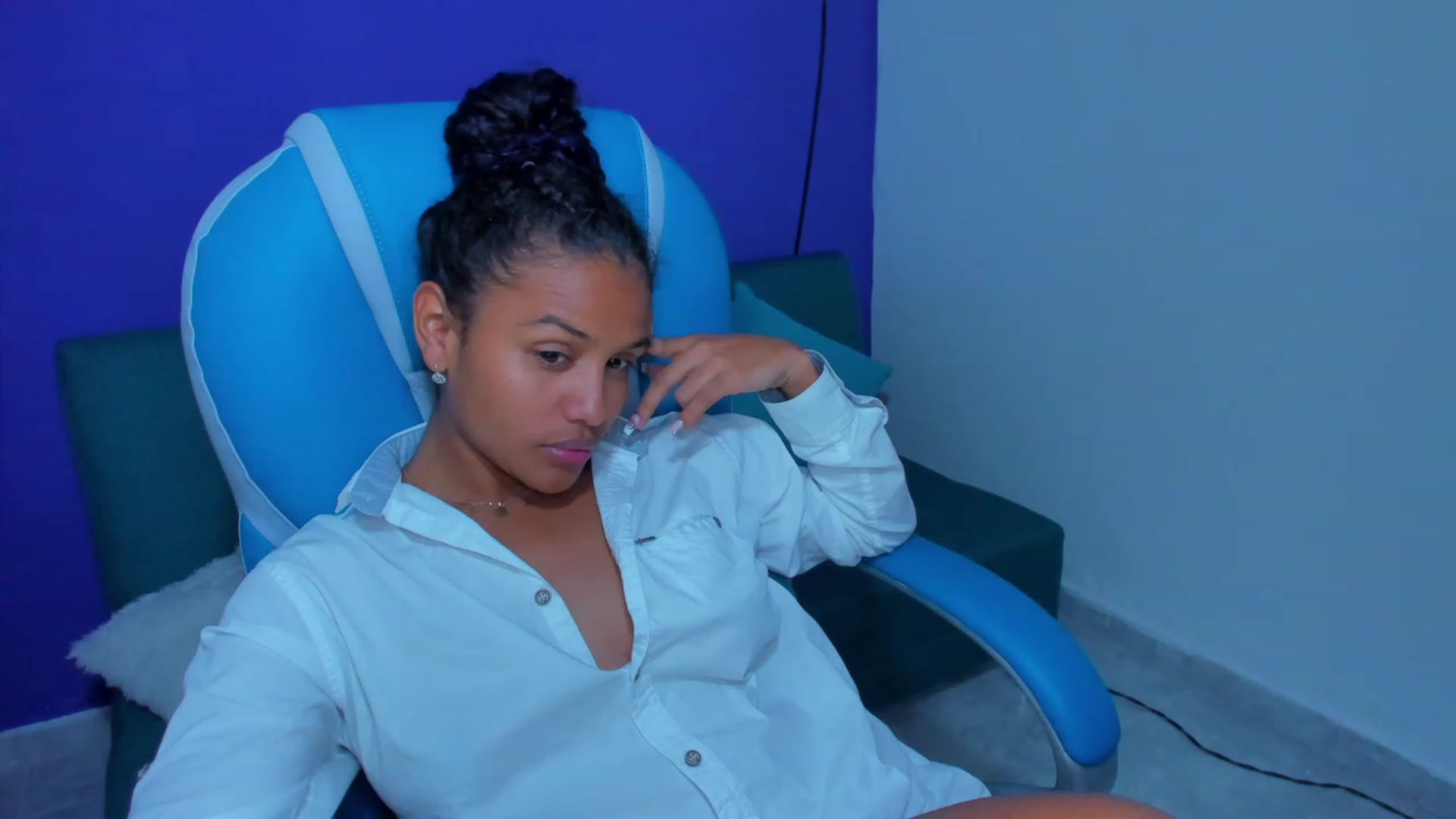 Gallery image thumbnail from Violet_Fit's myfreecams stream on, 07/10/2023, 16:06 image 9 of 20