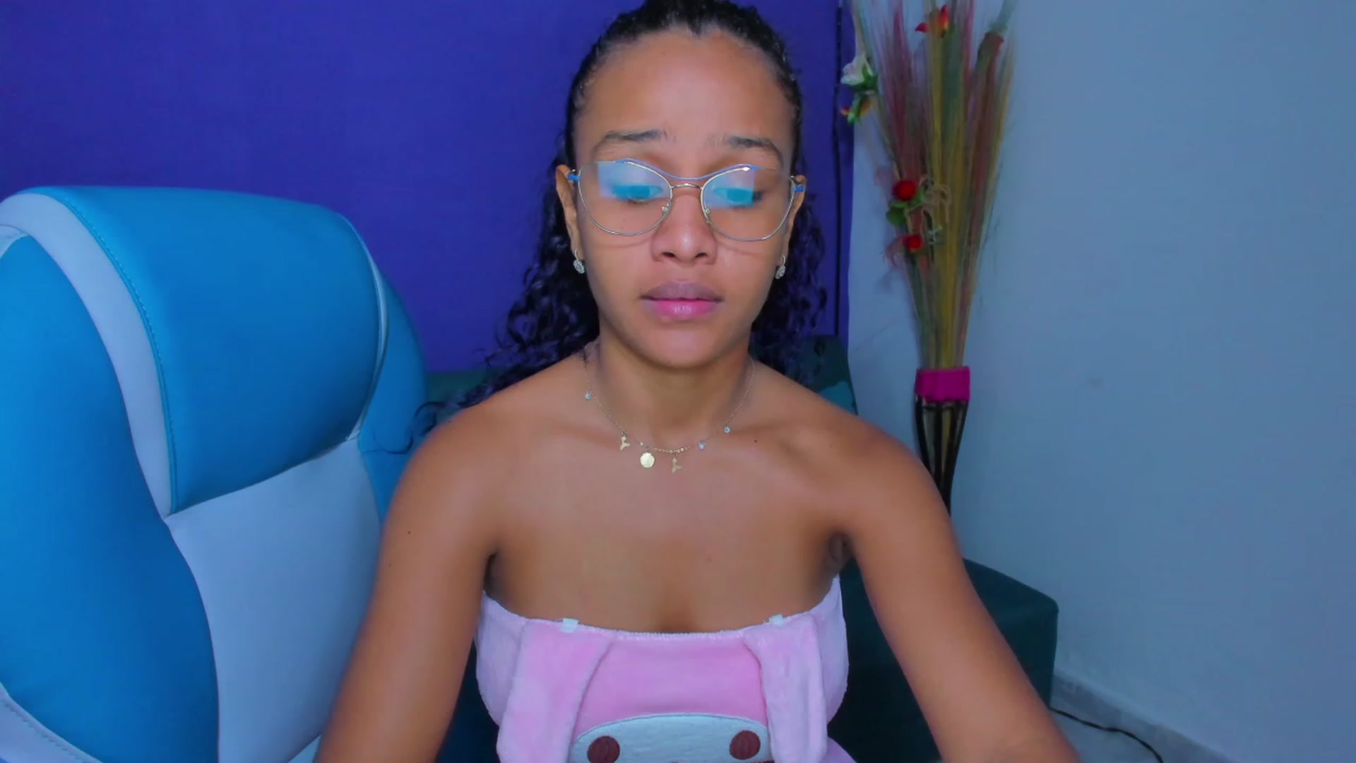 Gallery image thumbnail from Violet_Fit's myfreecams stream on, 07/14/2023, 12:49 image 7 of 20