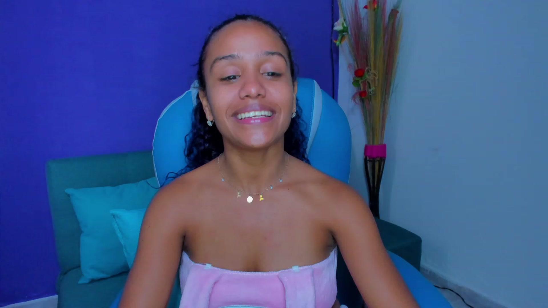 Gallery image thumbnail from Violet_Fit's myfreecams stream on, 07/14/2023, 14:25 image 10 of 20