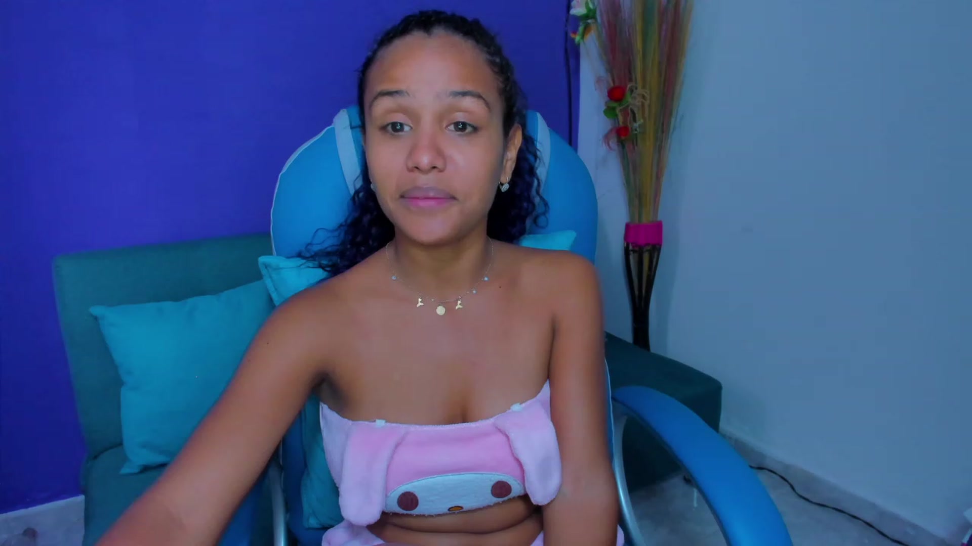Gallery image thumbnail from Violet_Fit's myfreecams stream on, 07/14/2023, 14:25 image 14 of 20