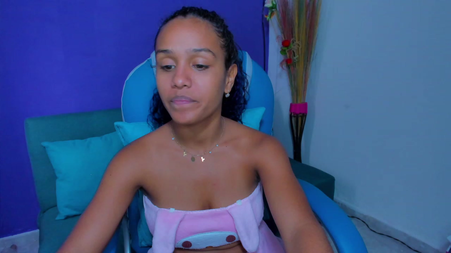 Gallery image thumbnail from Violet_Fit's myfreecams stream on, 07/14/2023, 14:25 image 13 of 20