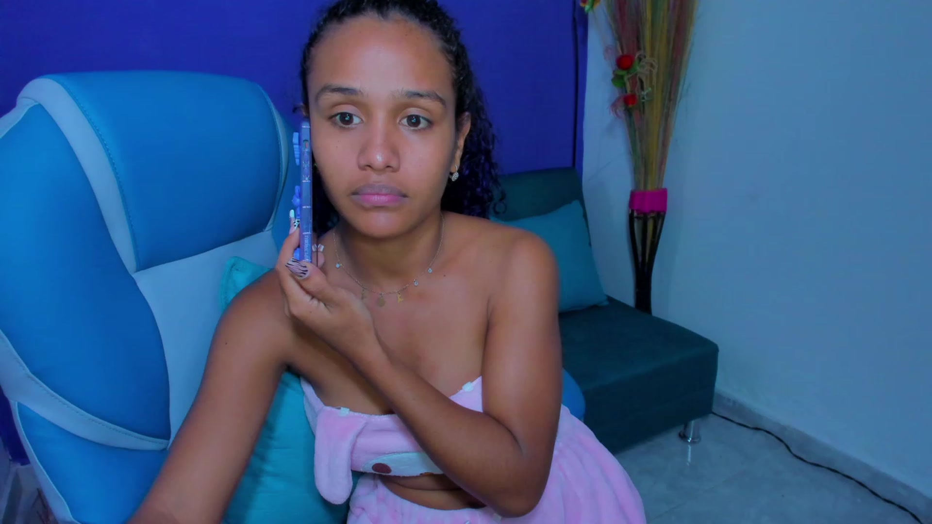 Gallery image thumbnail from Violet_Fit's myfreecams stream on, 07/14/2023, 15:19 image 18 of 20
