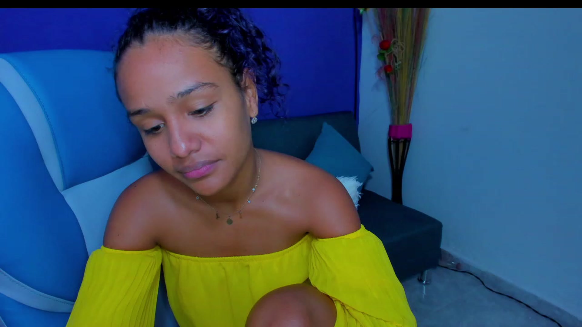 Gallery image thumbnail from Violet_Fit's myfreecams stream on, 07/15/2023, 16:33 image 10 of 20