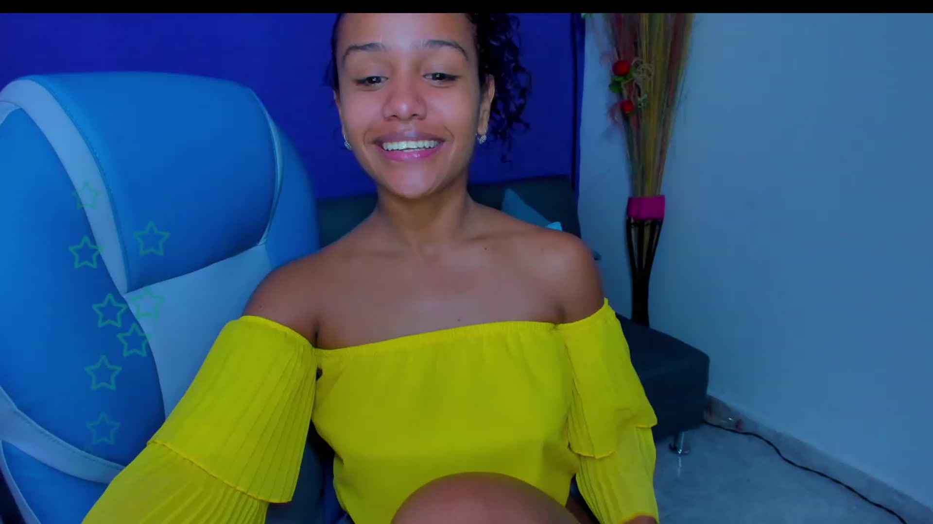 Gallery image thumbnail from Violet_Fit's myfreecams stream on, 07/15/2023, 16:33 image 5 of 20