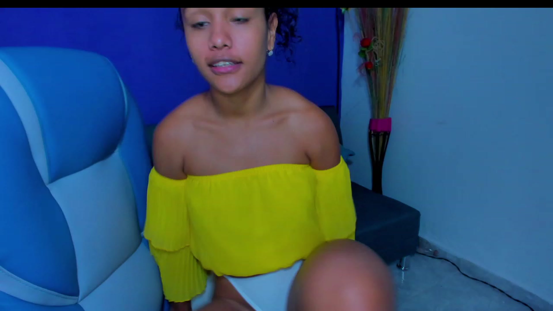 Gallery image thumbnail from Violet_Fit's myfreecams stream on, 07/15/2023, 16:33 image 7 of 20