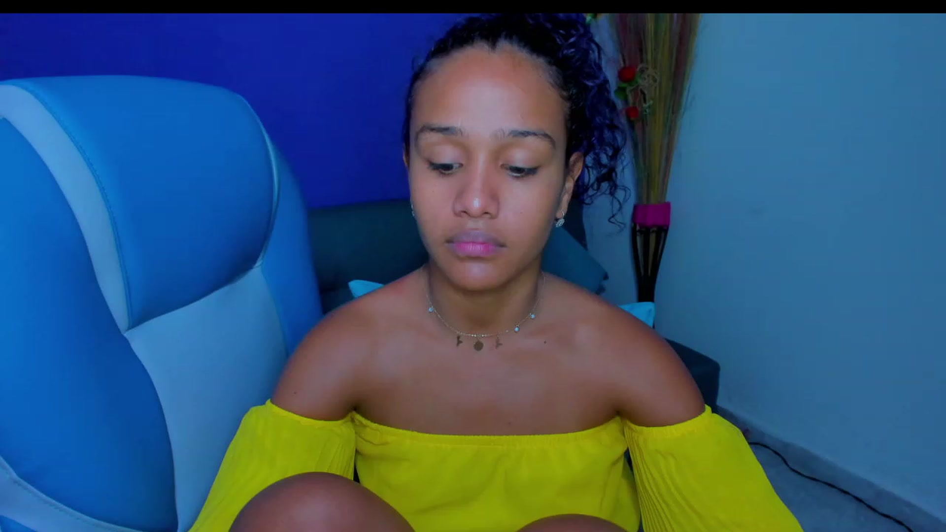 Gallery image thumbnail from Violet_Fit's myfreecams stream on, 07/15/2023, 16:33 image 12 of 20