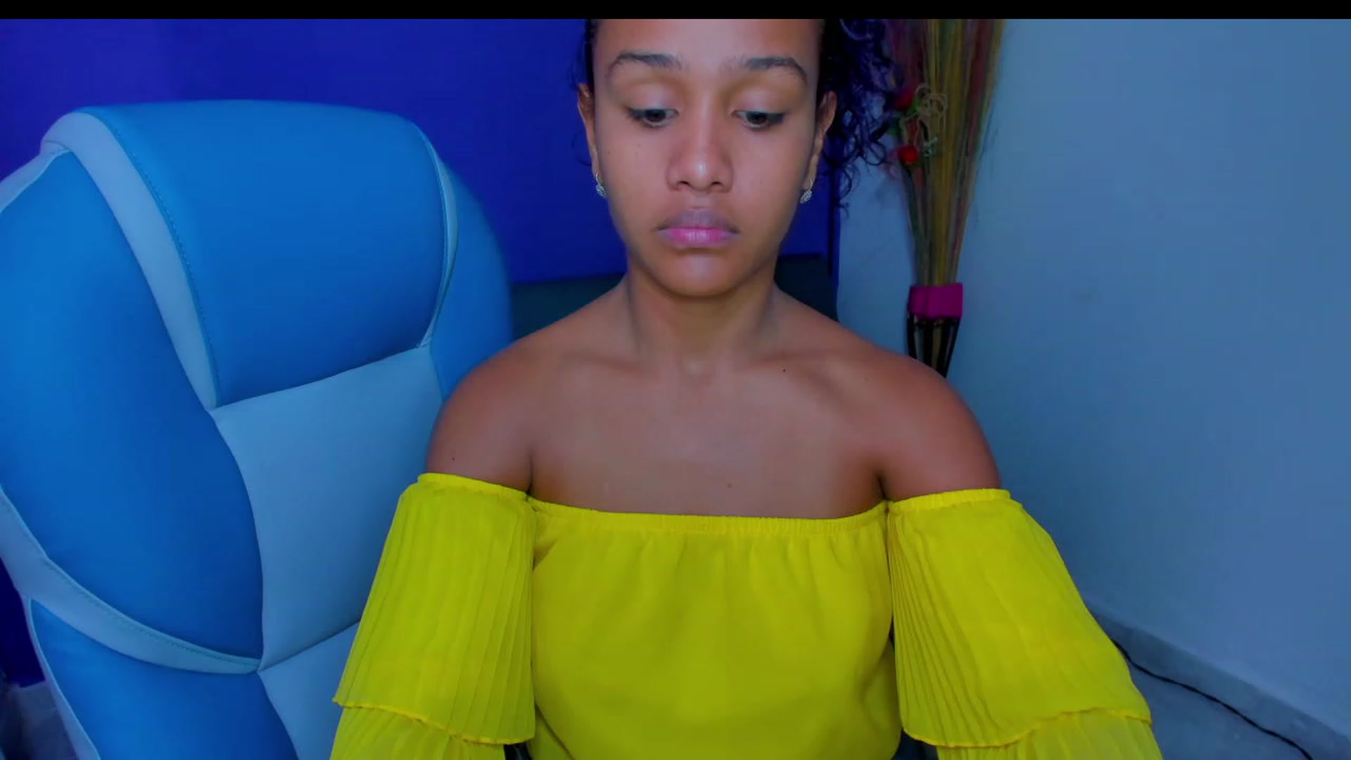 Gallery image thumbnail from Violet_Fit's myfreecams stream on, 07/15/2023, 16:33 image 3 of 20