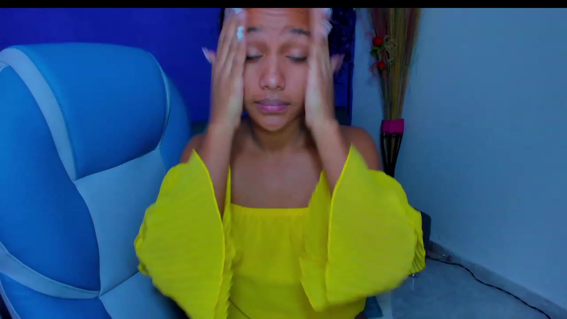 Gallery image thumbnail from Violet_Fit's myfreecams stream on, 07/15/2023, 16:33 image 2 of 20