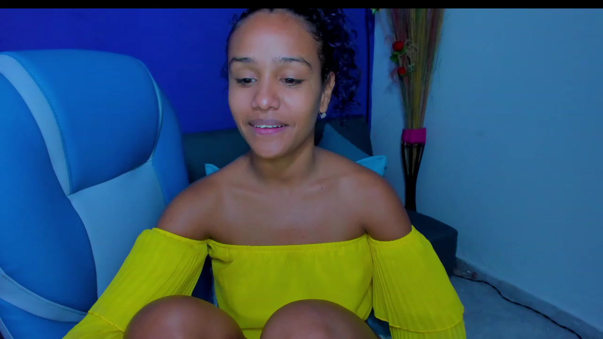 Gallery image thumbnail from Violet_Fit's myfreecams stream on, 07/15/2023, 16:33 image 6 of 20