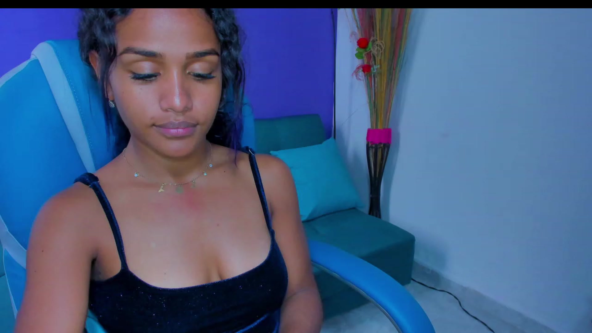 Gallery image thumbnail from Violet_Fit's myfreecams stream on, 07/17/2023, 16:10 image 17 of 20