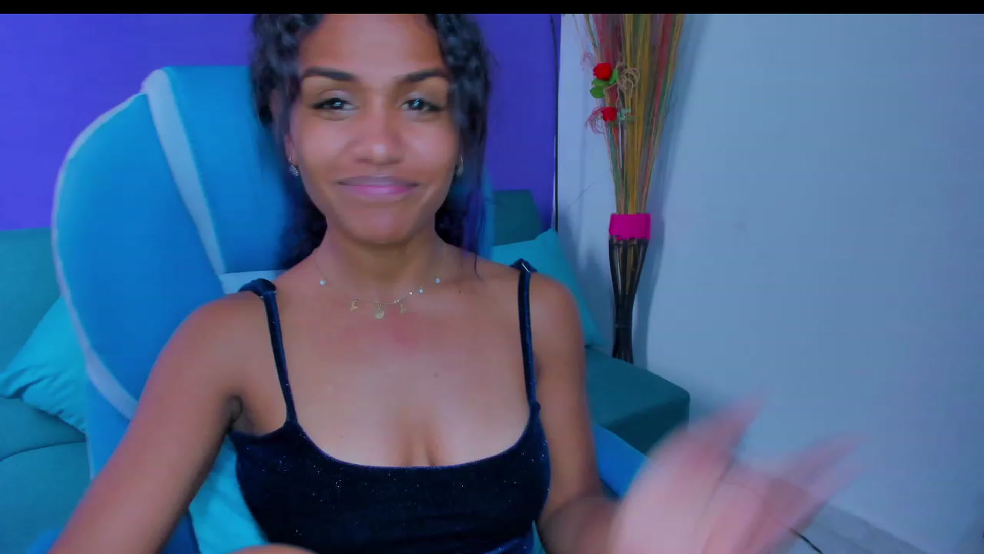 Gallery image thumbnail from Violet_Fit's myfreecams stream on, 07/17/2023, 16:10 image 18 of 20