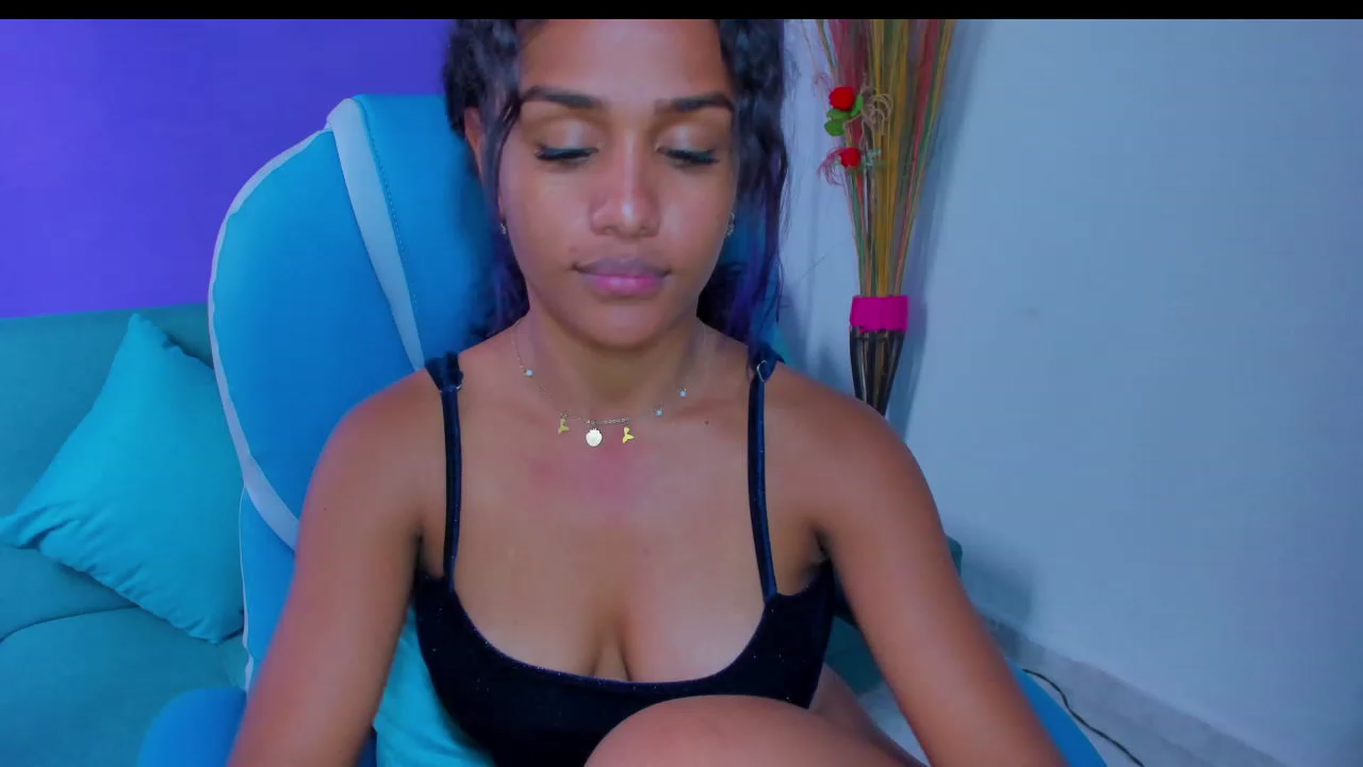 Gallery image thumbnail from Violet_Fit's myfreecams stream on, 07/17/2023, 16:10 image 10 of 20