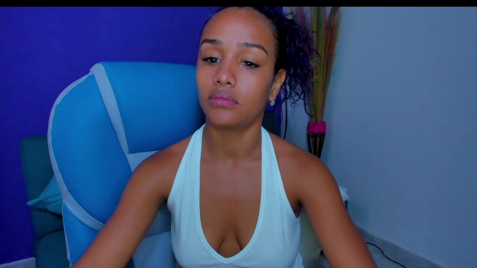 Gallery image thumbnail from Violet_Fit's myfreecams stream on, 07/19/2023, 17:22 image 3 of 20
