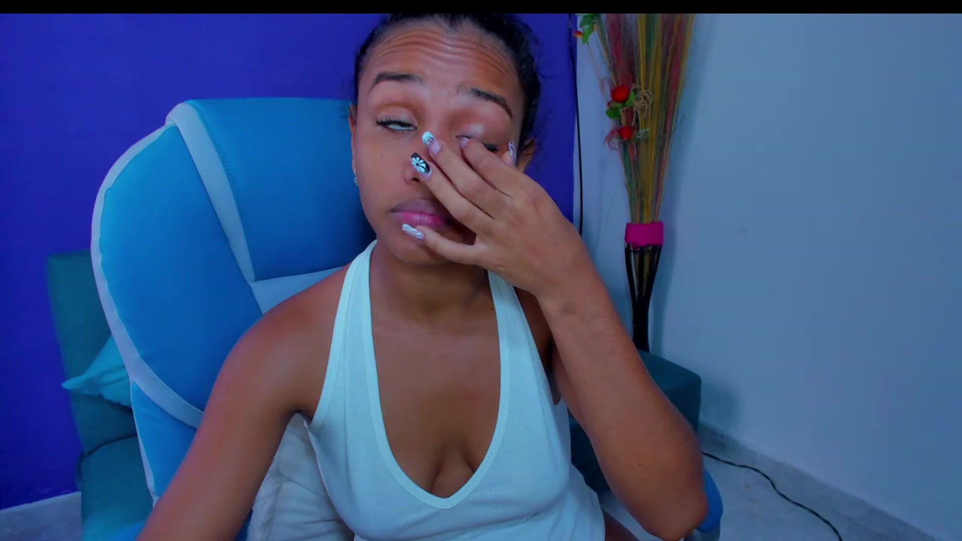 Gallery image thumbnail from Violet_Fit's myfreecams stream on, 07/19/2023, 17:58 image 17 of 20