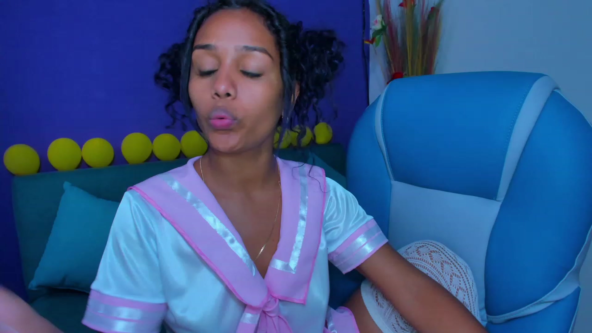 Gallery image thumbnail from Violet_Fit's myfreecams stream on, 07/22/2023, 13:54 image 14 of 20