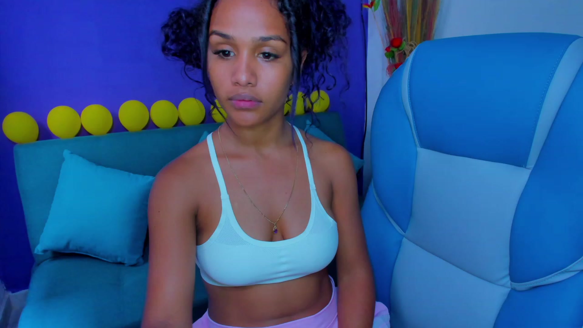 Gallery image thumbnail from Violet_Fit's myfreecams stream on, 07/22/2023, 15:46 image 10 of 20