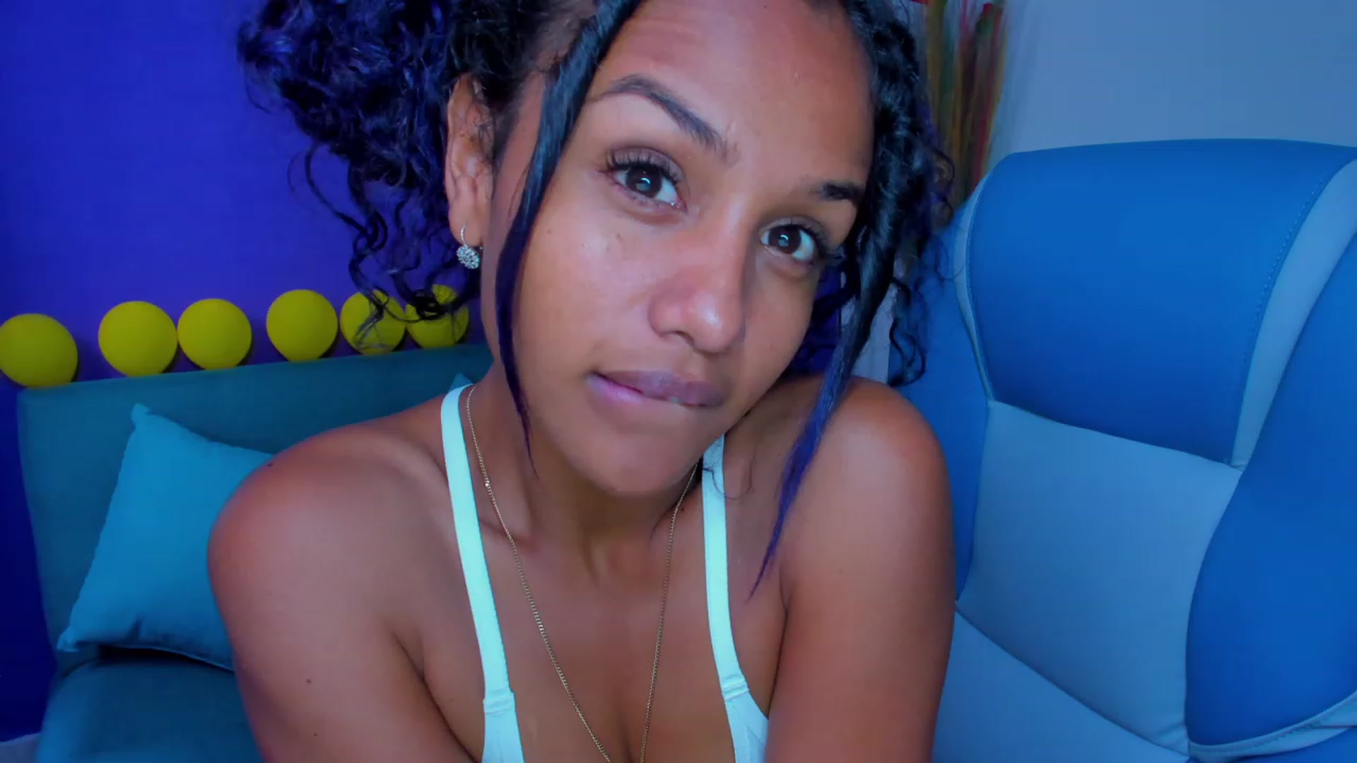 Gallery image thumbnail from Violet_Fit's myfreecams stream on, 07/22/2023, 15:46 image 15 of 20