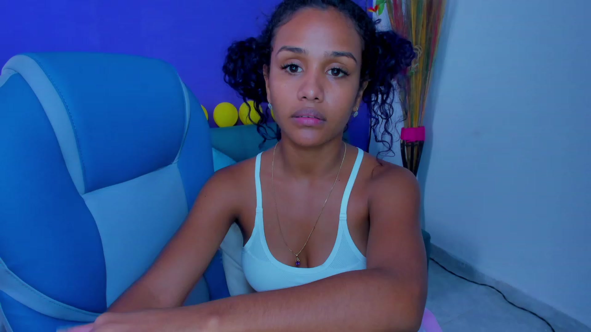 Gallery image thumbnail from Violet_Fit's myfreecams stream on, 07/22/2023, 17:24 image 13 of 20