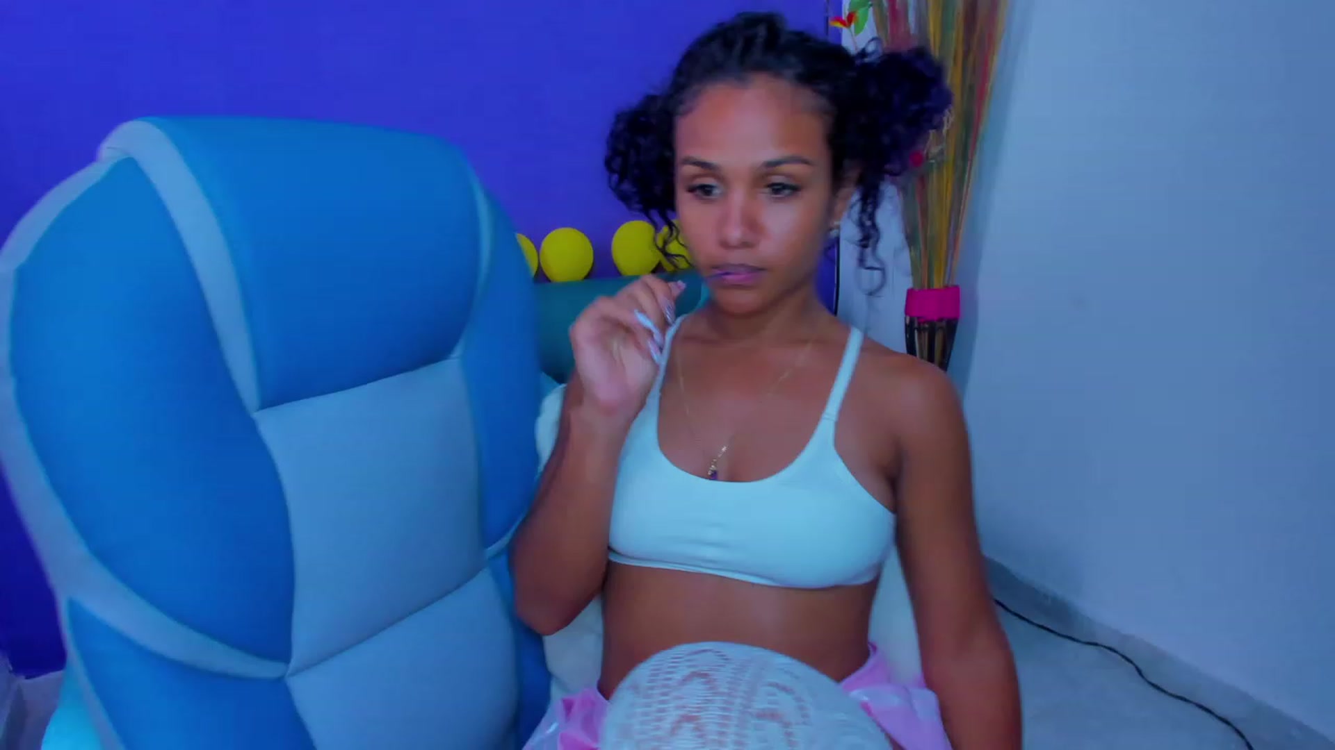 Gallery image thumbnail from Violet_Fit's myfreecams stream on, 07/22/2023, 17:24 image 2 of 20
