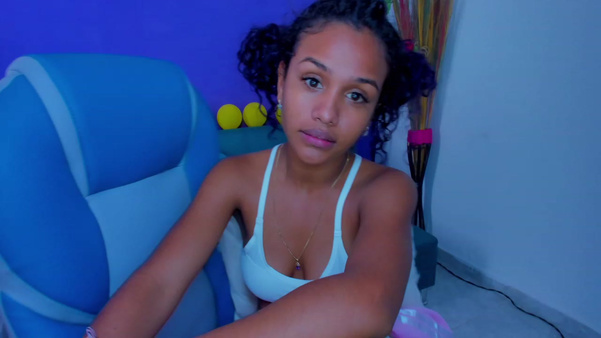 Gallery image thumbnail from Violet_Fit's myfreecams stream on, 07/22/2023, 17:24 image 11 of 20