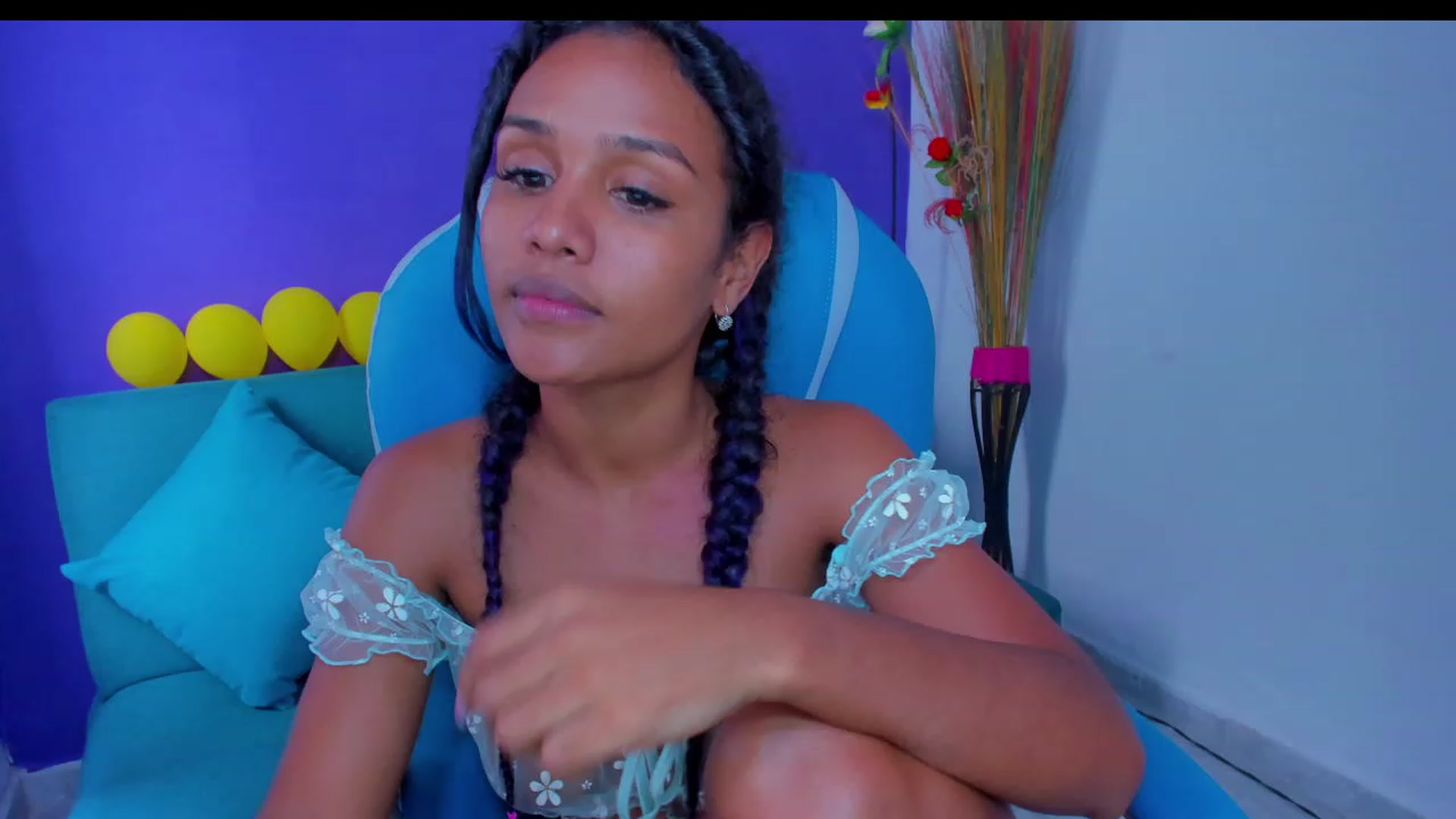 Gallery image thumbnail from Violet_Fit's myfreecams stream on, 07/24/2023, 17:00 image 13 of 20