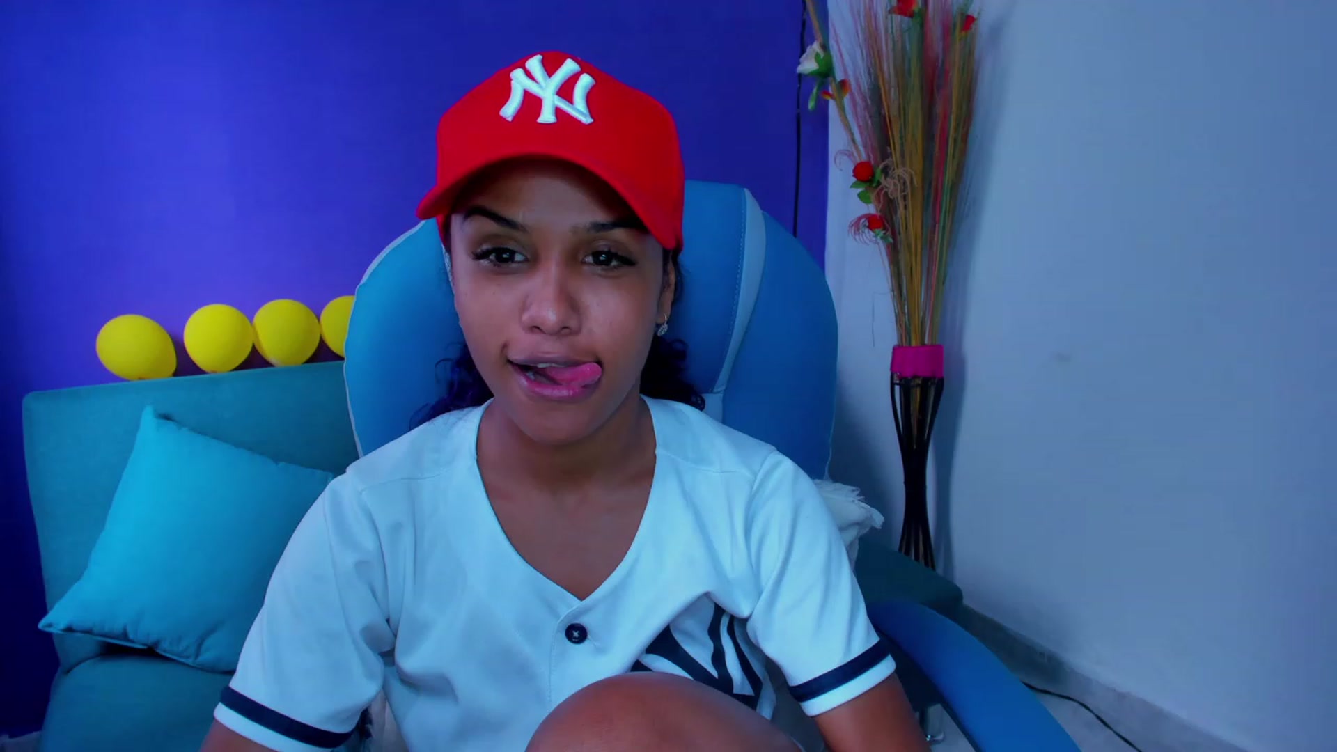 Gallery image thumbnail from Violet_Fit's myfreecams stream on, 07/26/2023, 15:21 image 15 of 20