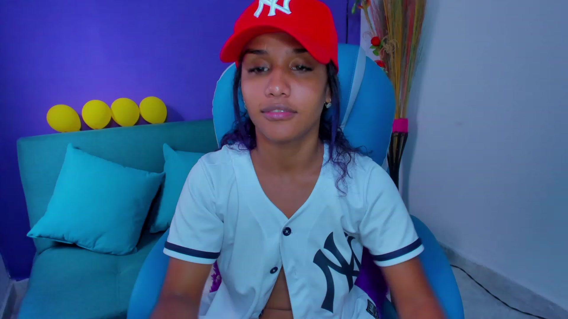Gallery image thumbnail from Violet_Fit's myfreecams stream on, 07/26/2023, 15:21 image 6 of 20