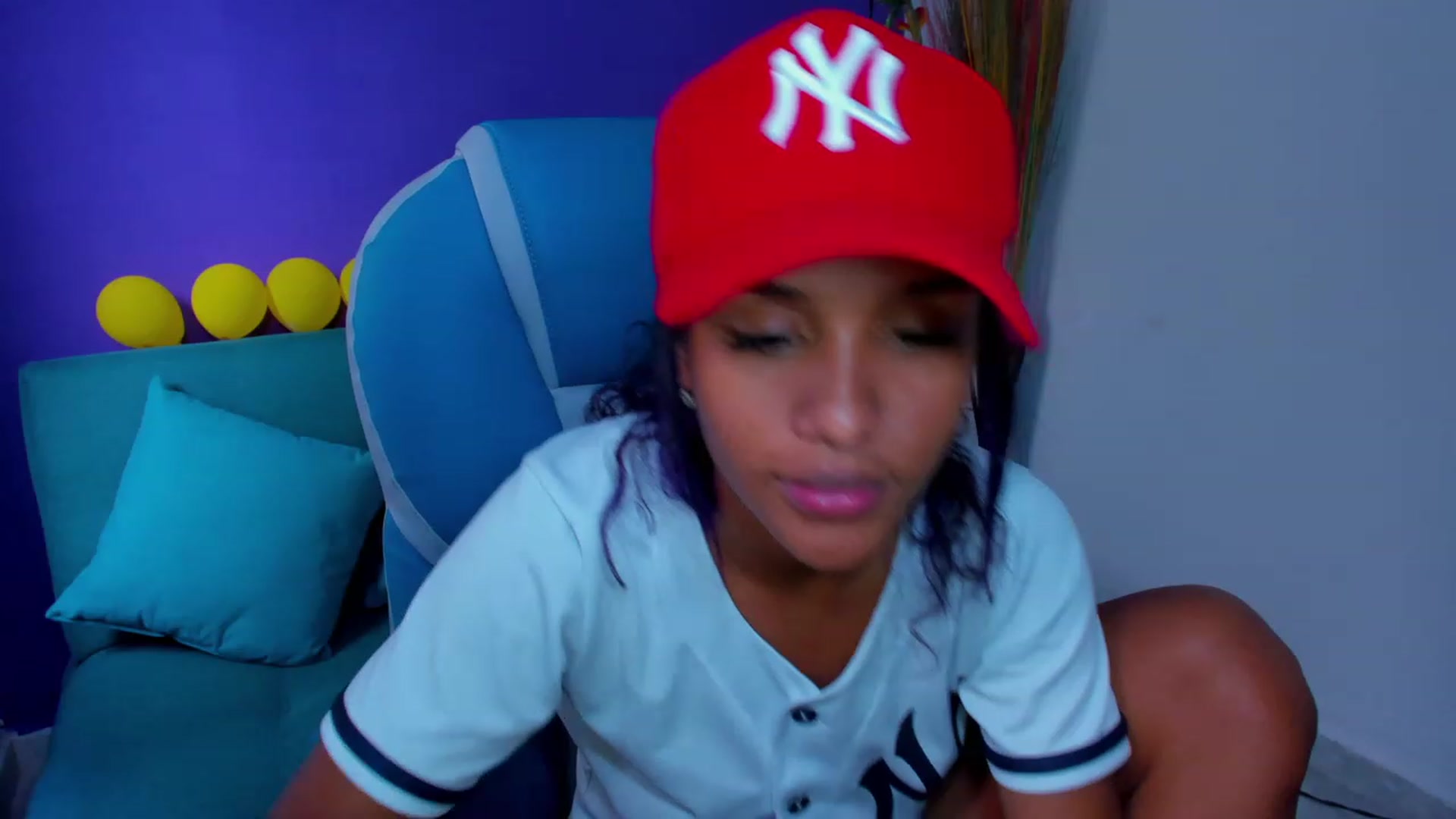 Gallery image thumbnail from Violet_Fit's myfreecams stream on, 07/26/2023, 15:21 image 10 of 20