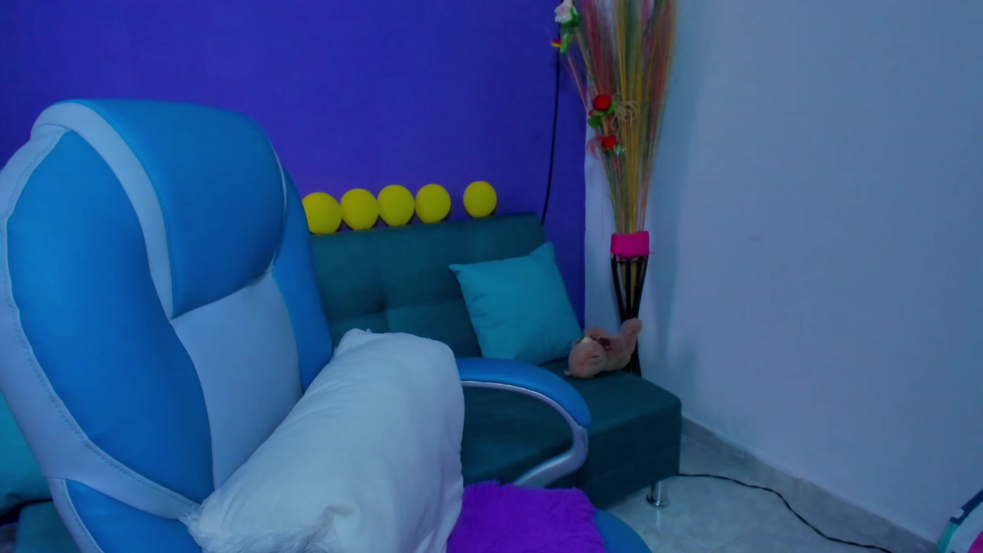 Gallery image thumbnail from Violet_Fit's myfreecams stream on, 07/27/2023, 13:49 image 11 of 20