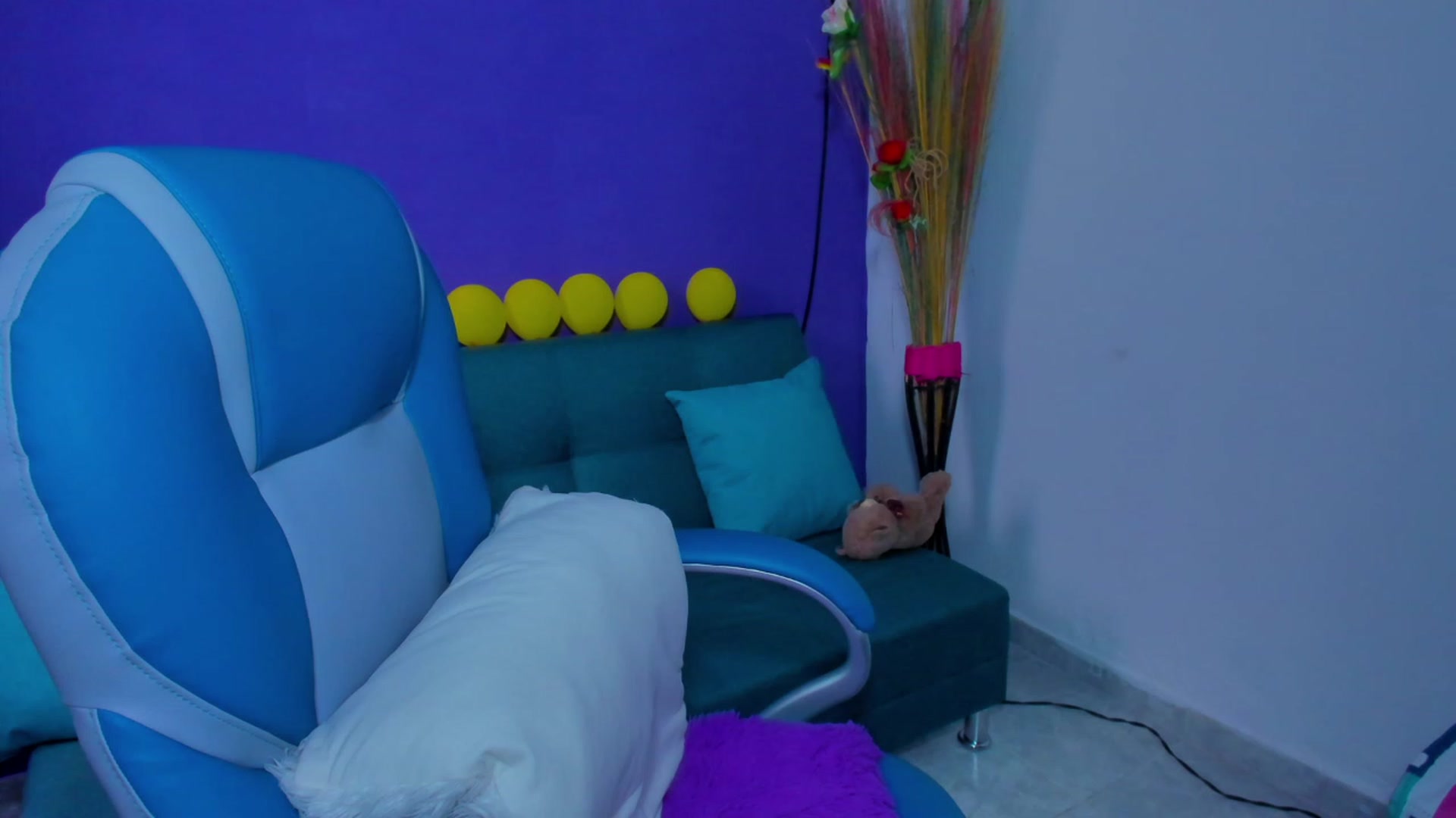 Gallery image thumbnail from Violet_Fit's myfreecams stream on, 07/27/2023, 13:49 image 3 of 20