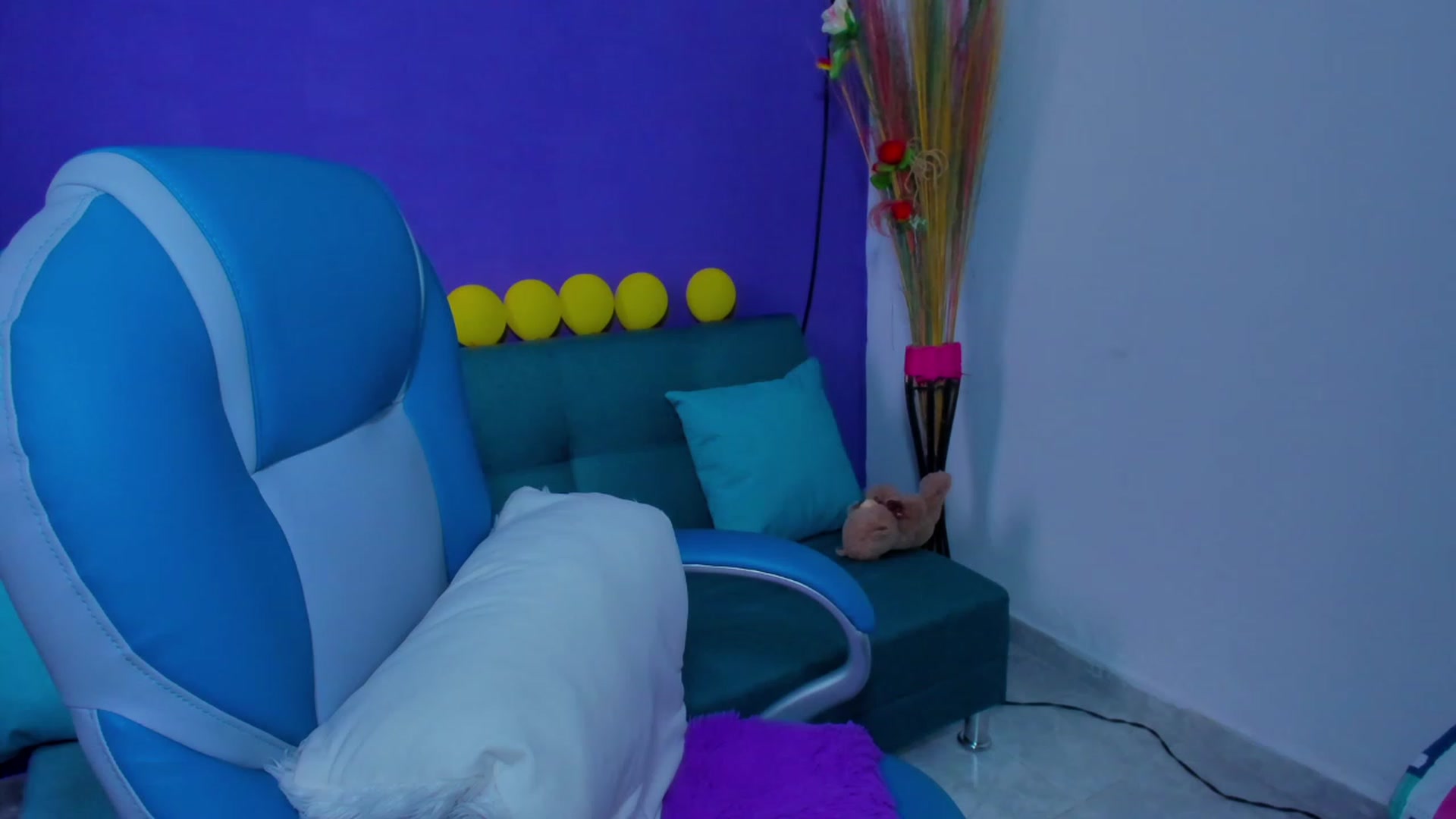 Gallery image thumbnail from Violet_Fit's myfreecams stream on, 07/27/2023, 13:49 image 17 of 20