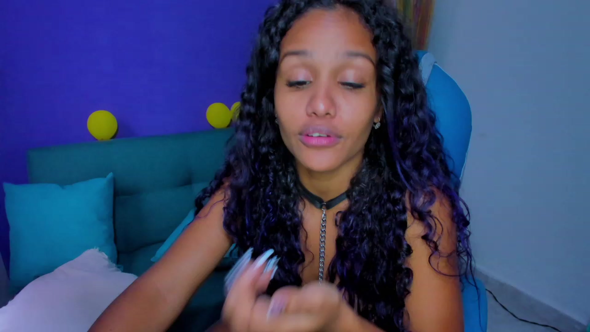 Gallery image thumbnail from Violet_Fit's myfreecams stream on, 07/27/2023, 15:16 image 13 of 20
