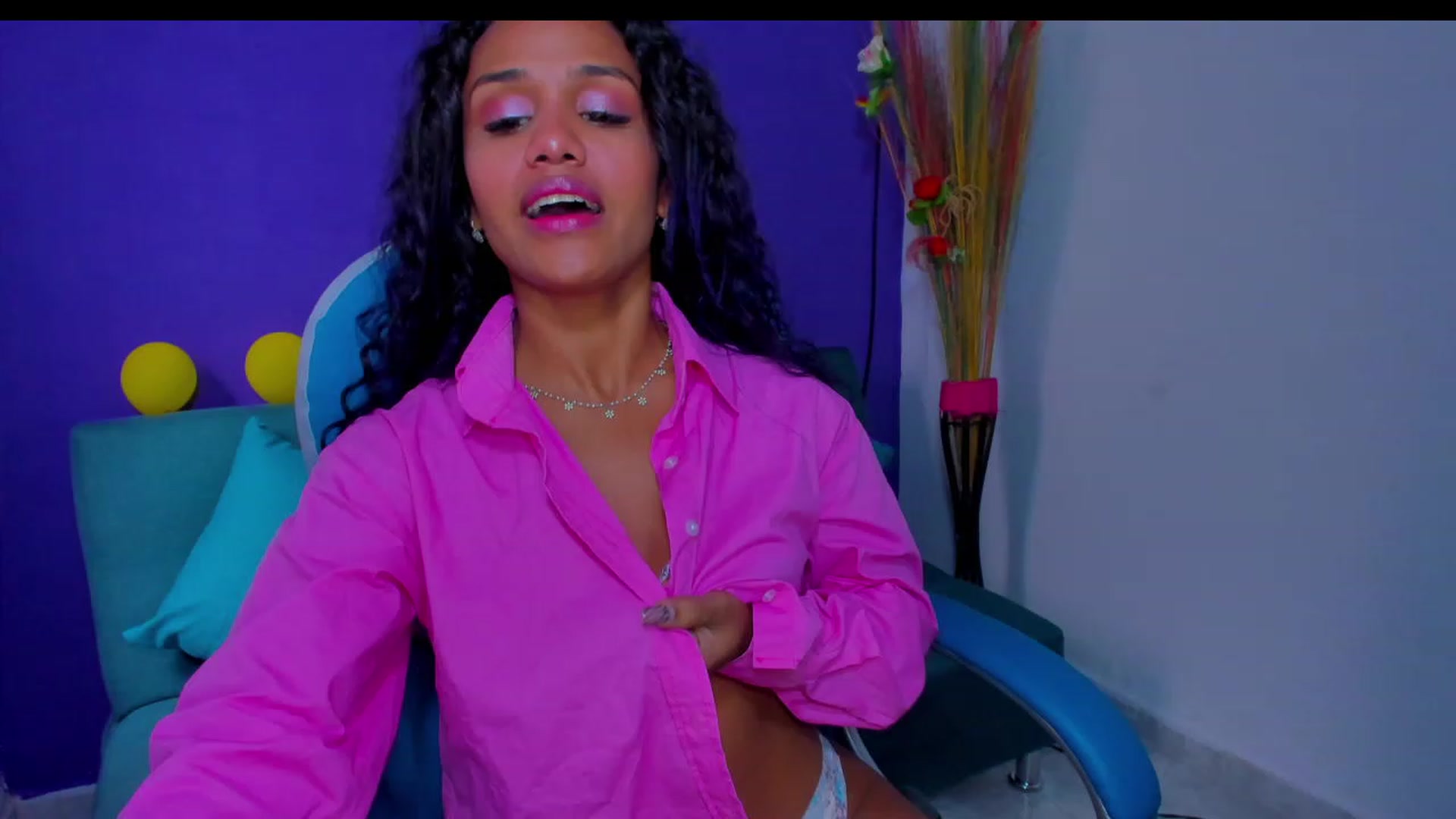 Gallery image thumbnail from Violet_Fit's myfreecams stream on, 07/28/2023, 13:28 image 14 of 20