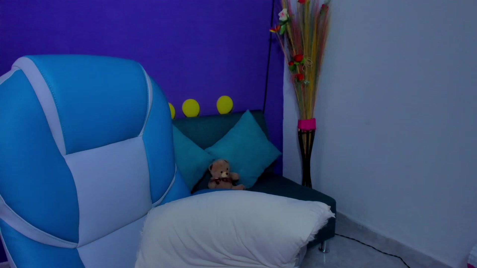Gallery image thumbnail from Violet_Fit's myfreecams stream on, 07/31/2023, 12:40 image 2 of 20