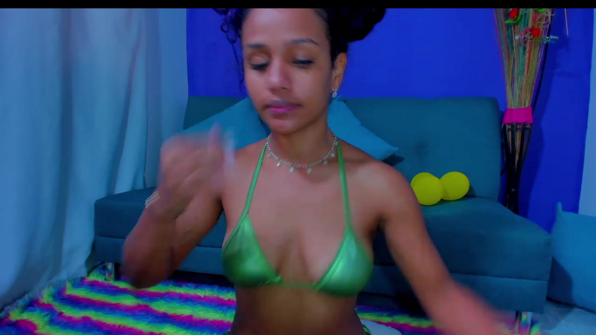 Gallery image thumbnail from Violet_Fit's myfreecams stream on, 08/05/2023, 16:04 image 14 of 20