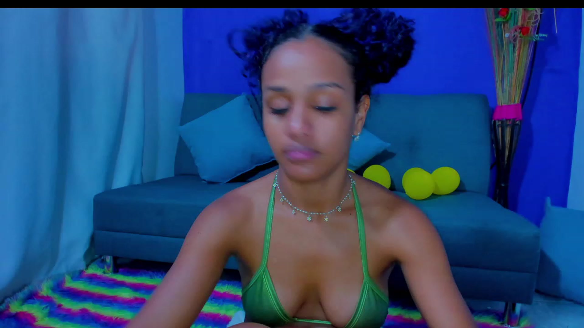 Gallery image thumbnail from Violet_Fit's myfreecams stream on, 08/05/2023, 16:04 image 18 of 20