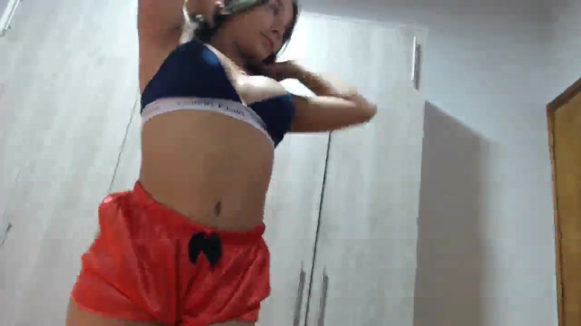 Gallery image thumbnail from Violet_Mart's myfreecams stream on, 03/11/2024, 05:24 image 18 of 20