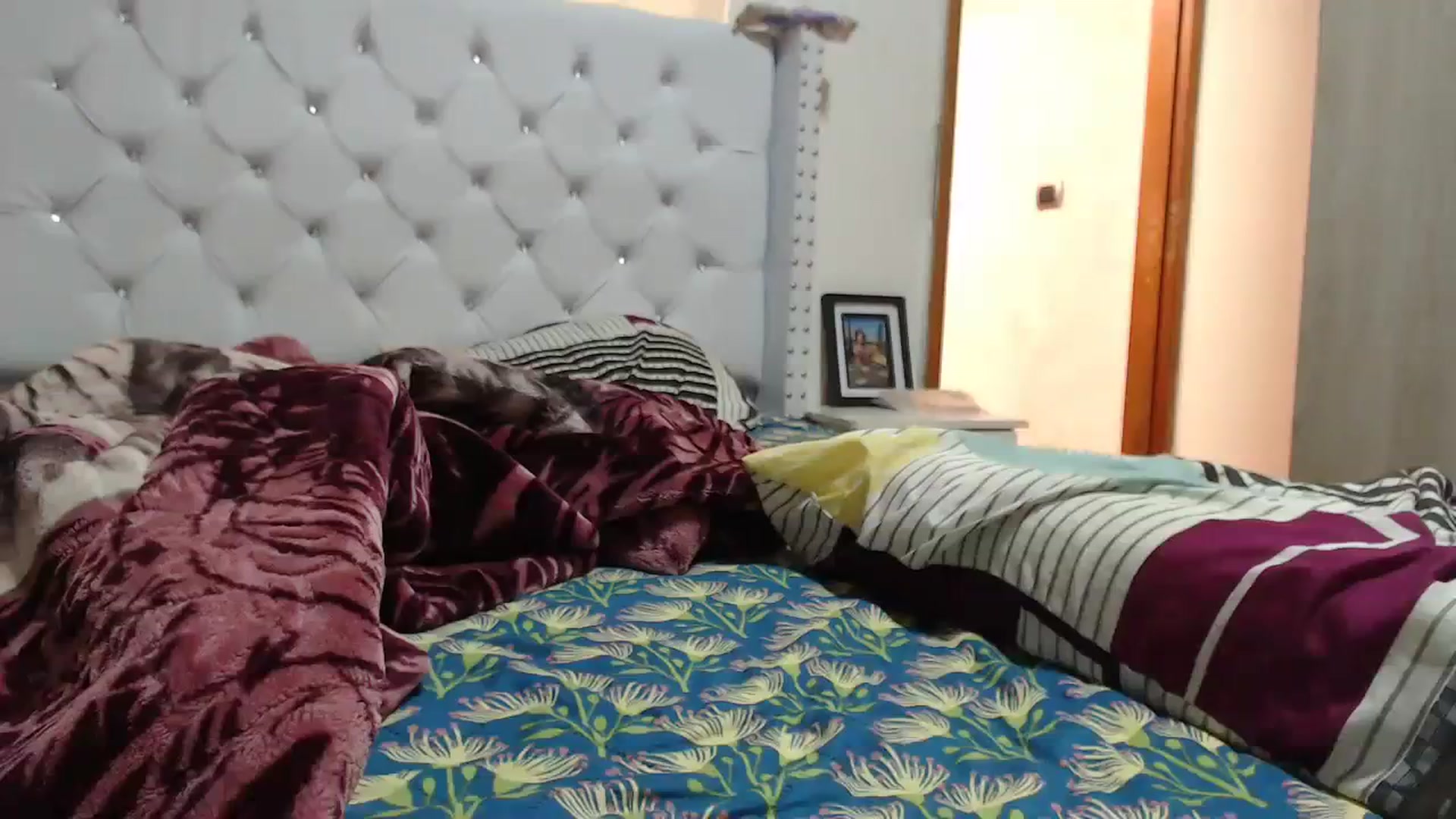 Gallery image thumbnail from Violet_Mart's myfreecams stream on, 04/02/2024, 13:27 image 20 of 20