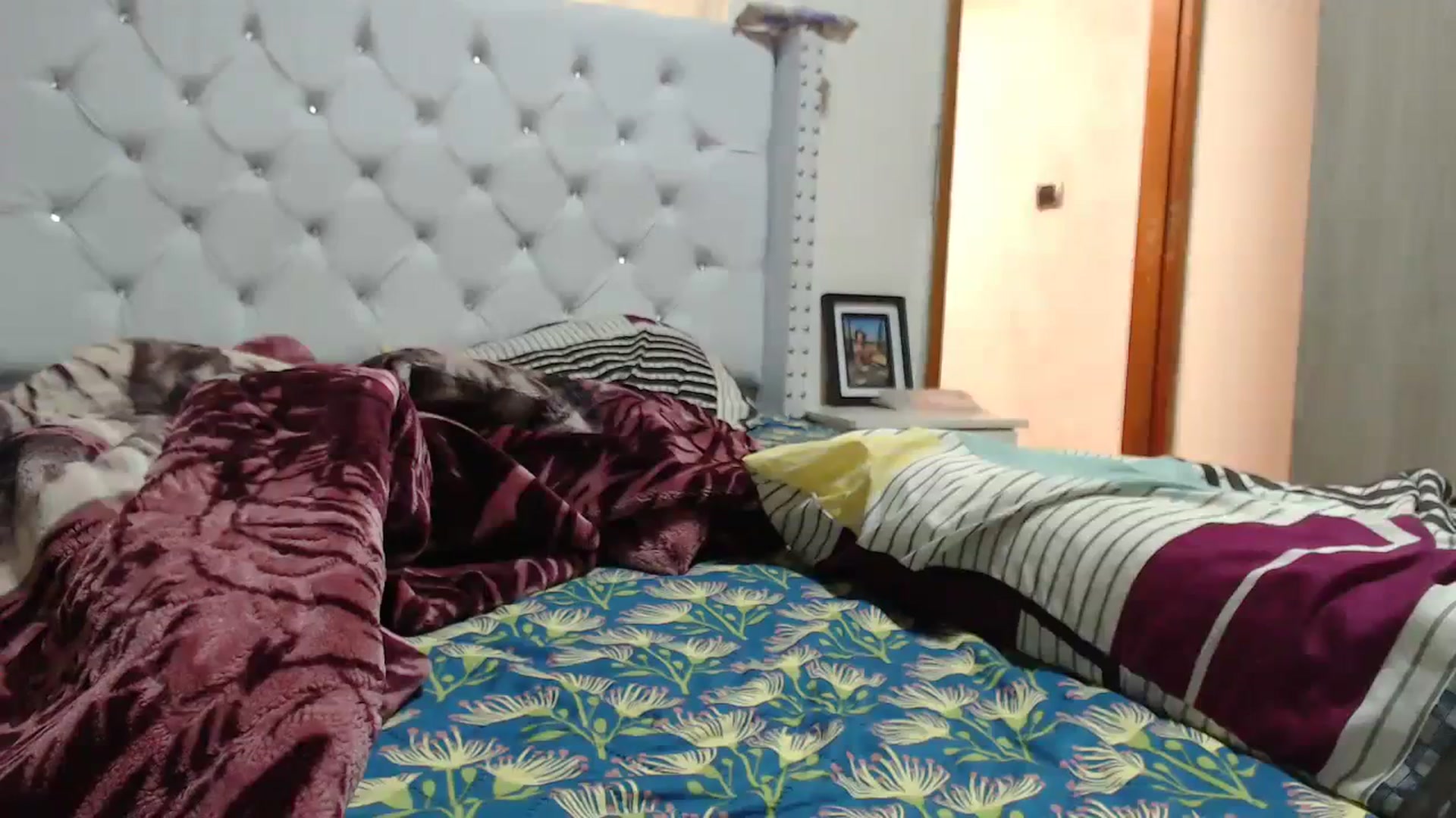 Gallery image thumbnail from Violet_Mart's myfreecams stream on, 04/02/2024, 13:27 image 11 of 20