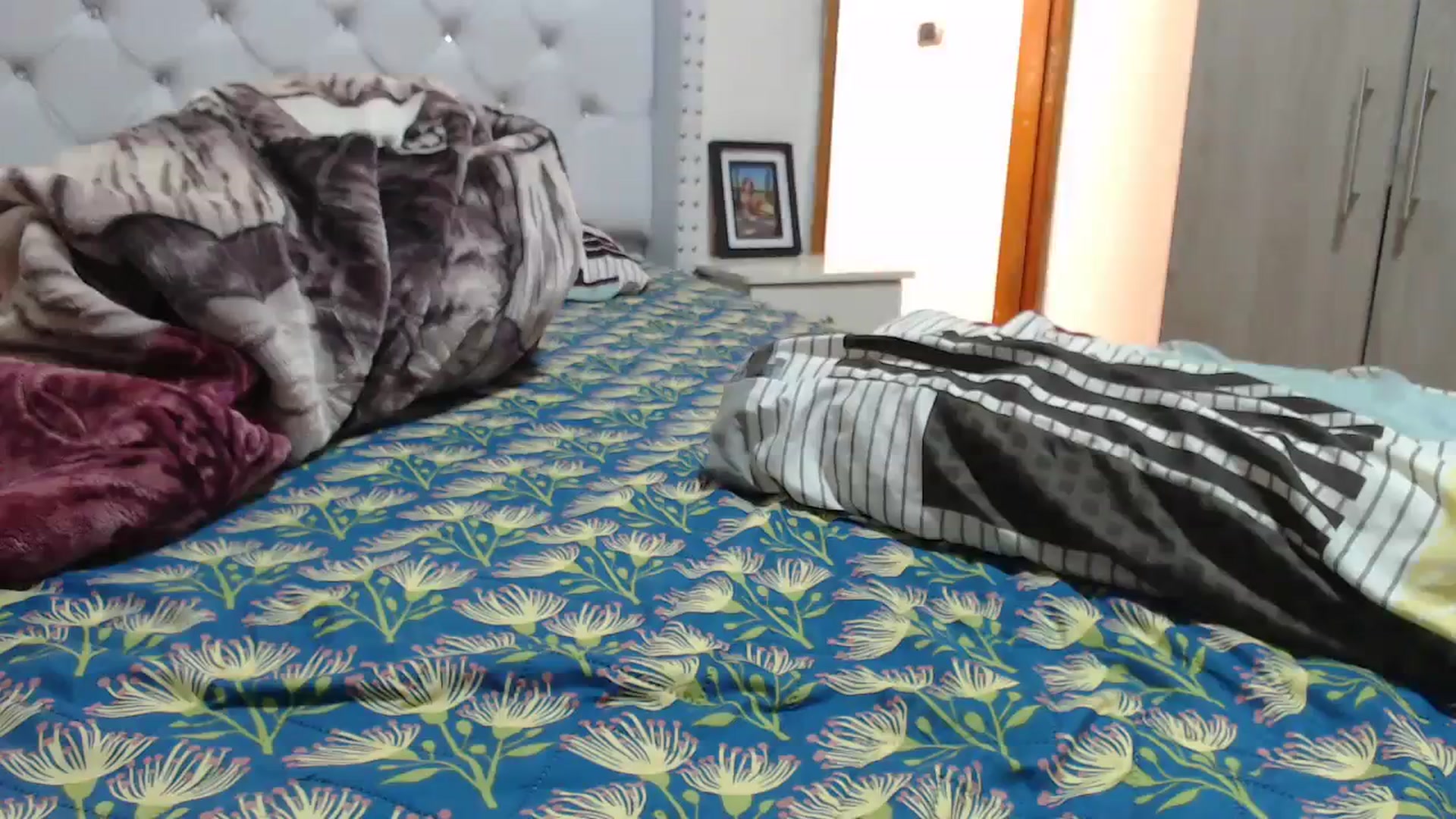 Gallery image thumbnail from Violet_Mart's myfreecams stream on, 04/03/2024, 16:16 image 7 of 20