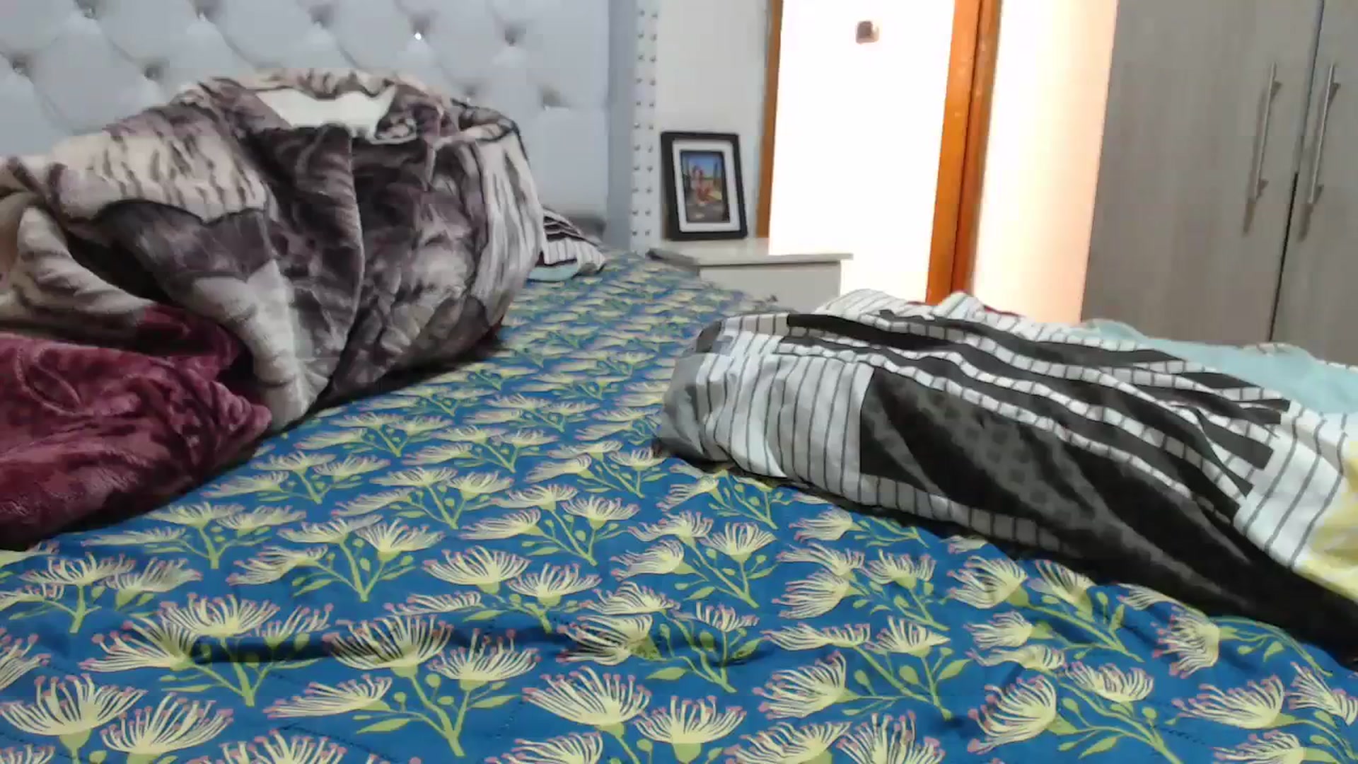 Gallery image thumbnail from Violet_Mart's myfreecams stream on, 04/03/2024, 16:16 image 6 of 20